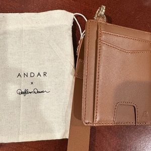 Andar The Denner wallet in cognac.